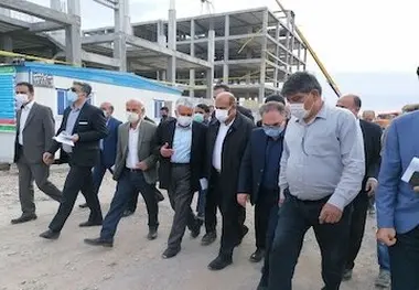 بازدید وزیر راه و شهرسازی از روند ساخت نهضت ملی مسکن در سمنان 