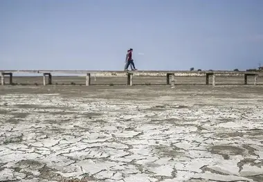 تالاب میانکاله خشک شد!


