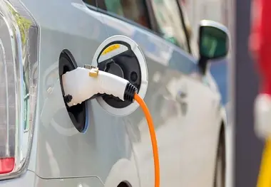 Toshiba lithium-ion battery could offer EVs 200-mile range after 6-minute recharge