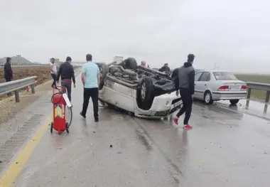 تجهیزات امدادی راننده اتوبوس به داد سرنشینان خودروی شخصی رسید