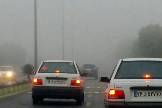 مه ناپایدار جاده های زنجان را فرا گرفته است