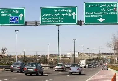 کمبود تابلوهای راهنمایی در بزرگراه‌ های پایتخت