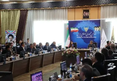 نشست وزیر راه و مدیرعامل راه آهن با مدیران ریلی