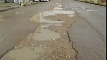 آسفالت محور "بانه-سردشت" وضعیت مناسبی ندارد