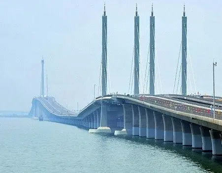 طولانی ترین پل روی آب جهان