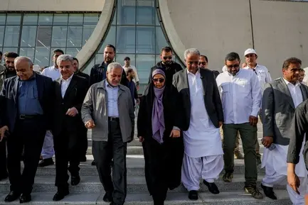 بازدید وزیر راه و شهرسازی از پروژه راه‌آهن چابهار زاهدان (8)