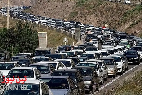 ترافیک عجیب در محور تهران رودهن 
