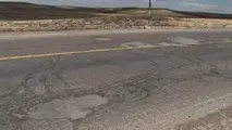 کاهش کیفیت آسفالت برخی جاده‌ها/ پیمانکاران کجا هستند؟
