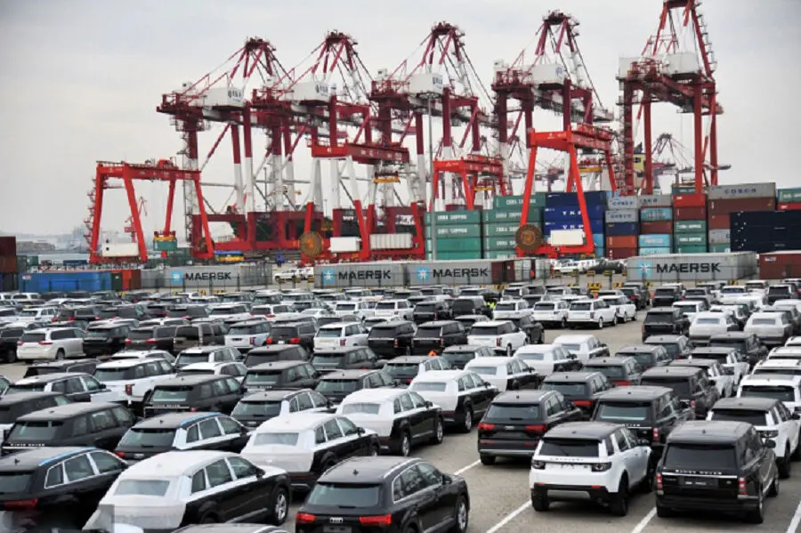 فروش خودرو در چین ۱۰ درصد کاهش یافت