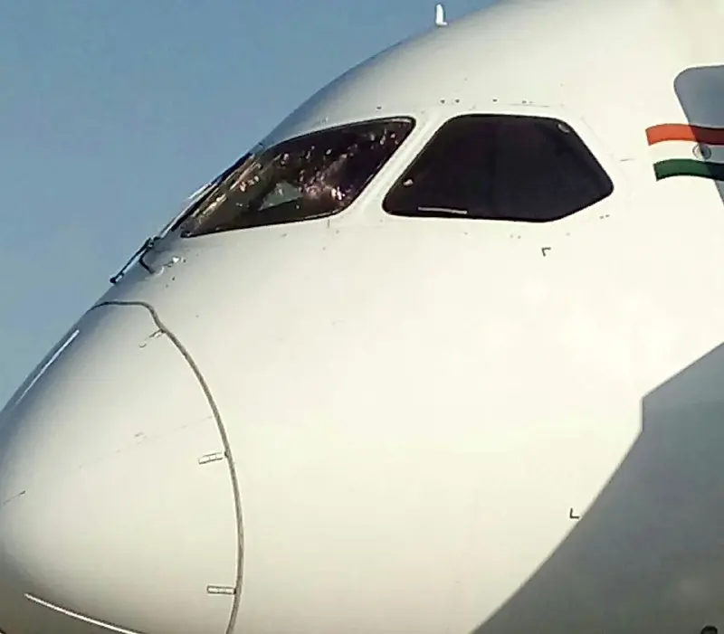 فرود اضطراری بوئینگ 787 هواپیمایی هند در شهر فرودگاهی امام خمینی (ره)