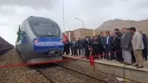کاهش ۶ ساعته زمان سیر با بهره‌برداری از راه‌ آهن دوخطه رخش- چاه خاور- طبرکوه 