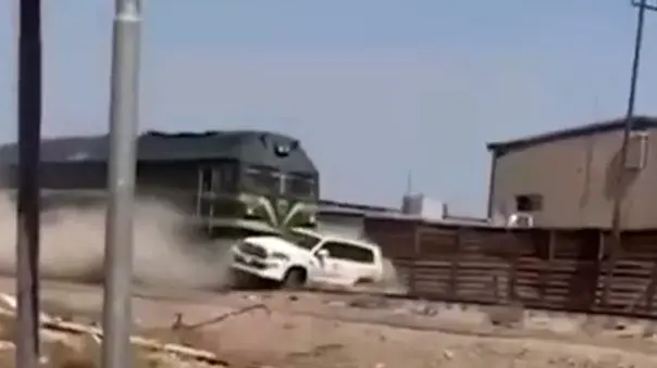 تصادف شدید قطار و خودرو در شمال بغداد حادثه آفرید+فیلم