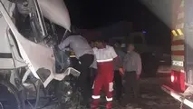 تصادف تانکر سوخت و تریلی در محور سرخه-سمنان