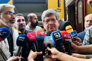 بازدید میدانی و حضور مدیر عامل راه آهن در جلسه شورای اداری اداره کل راه آهن زاگرس
