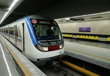 خدمات رسانی ویژه و رایگان مترو تهران در روز ۲۲ بهمن