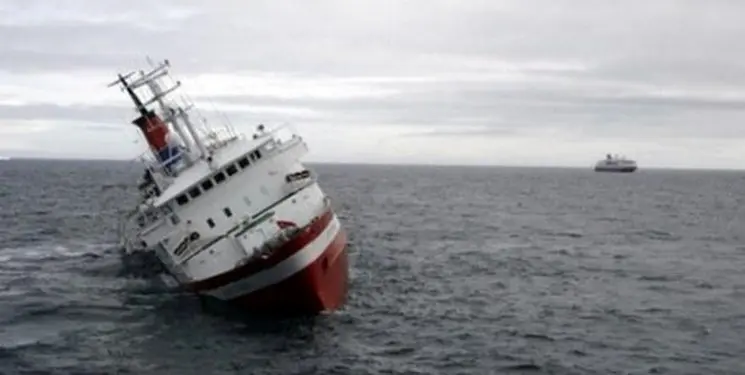 نجات  9 خدمه کشتی ایرانی غرق شده 