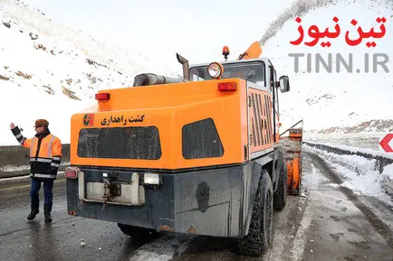 عملیات راهداری زمستانی در جاده هراز