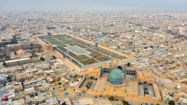 فیلم ساخت میدان نقش جهان