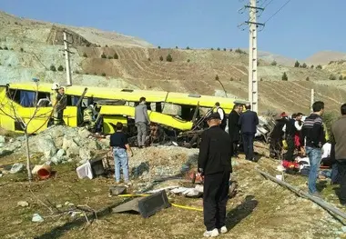 واژگونی اتوبوس دانشجویان دانشگاه علوم و تحقیقات