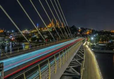 Istanbul launches 24-hour public transport