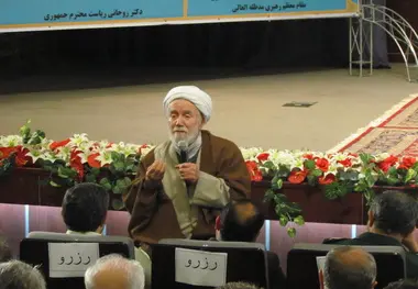 استاندارجدید مشورت با فرهیختگان را مدنظر قرار دهد