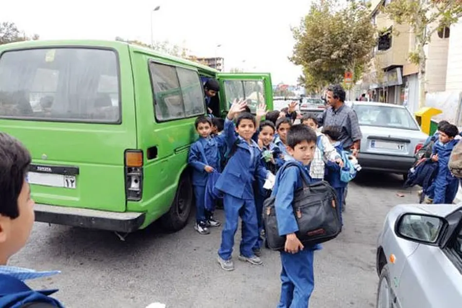 کمبود و نرخ نجومی سرویس مدارس در بوشهر
