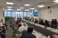 بررسی چالش‌ های حمل‌ و نقل دریایی و کالاهای رسوبی در نشست کمیسیون حمل و نقل اتاق تهران