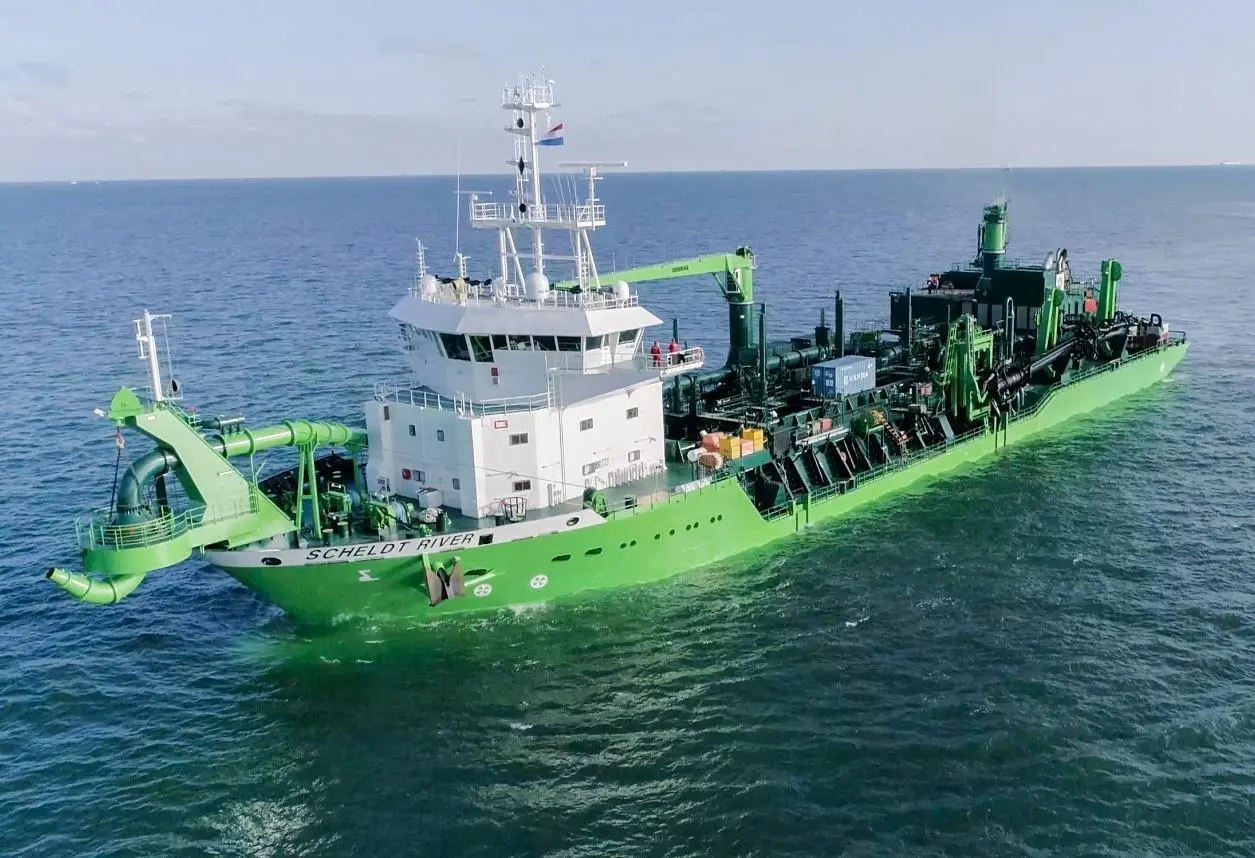 DEME’s first LNG powered dredger on sea trials
