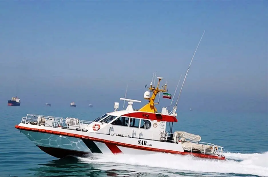 امدادگران مرکز تجسس و نجات دریایی هرمزگان هشت صیاد را نجات دادند