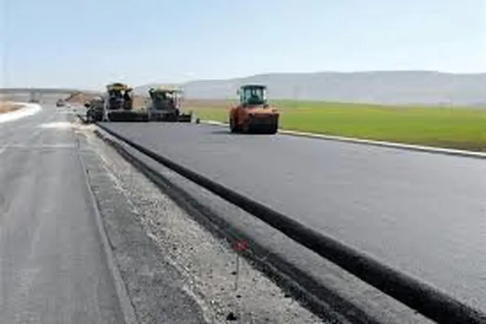 ۶۵۰ کیلومتر پروژه راهسازی در خوزستان در حال اجراست 