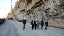 فیلم | تصویر هوایی از عملیات نصب گالری‌ های پیش ساخته محور کرج کندوان محدوده خوزنکلا