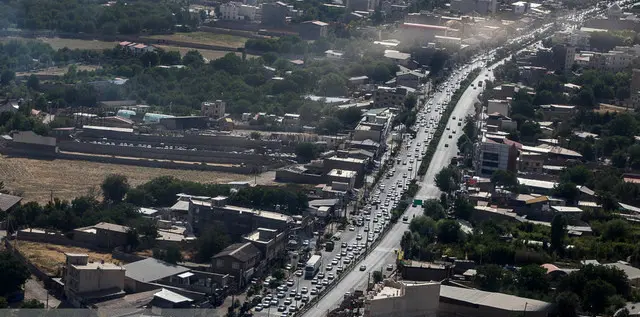 بارش باران در محورهای گیلان و مازندران / ترافیک در ورودی کلانشهرها