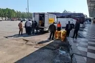 توزیع روغن با نرخ دولتی بین رانندگان حمل‌ و نقل کالا در اهواز