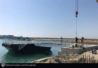 بومی سازی ساخت و تعمیرات اسکله های شناور در هرمزگان 