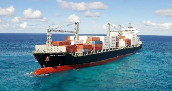 Grounded boxship Kea Trader splits in half