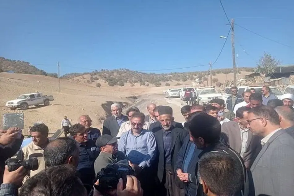 بررسی مشکلات راه های روستایی در مناطق سرآقاسید، چین و رزگ