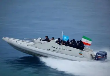رژه دریایی در خلیج فارس برگزار شد