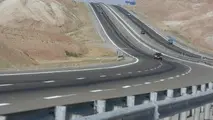 رانندگان وزش بادشدیددرجاده هارا جدی بگیرند/احتمال واژگونی خودرو


