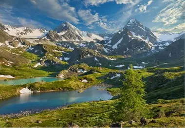 فیلم| قطار نمک در دریاچه صورتی 