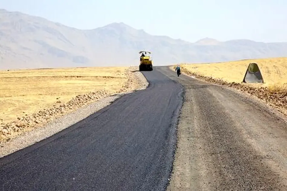 آسفالت گذرهای بافت فرسوده شهرستان نجف آباد با اختصاص ۲۶۸ تن قیر رایگان