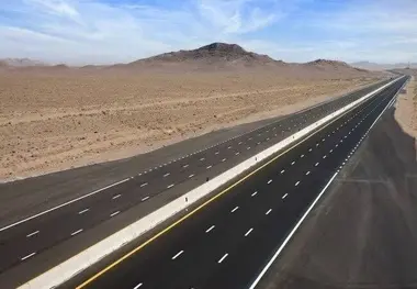 نماینده شیراز: نمی‌ توان از بخش خصوصی انتظار مشارکت داشت، در حالی که مطالبات آزادراه‌ ها وصول نمی‌ شود