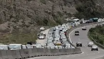 جاده هراز با ترافیک سنگین روبروست