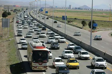 ثبت بیش از ۱۸۸میلیون تردد خودرو در محورهای آذربایجان شرقی 