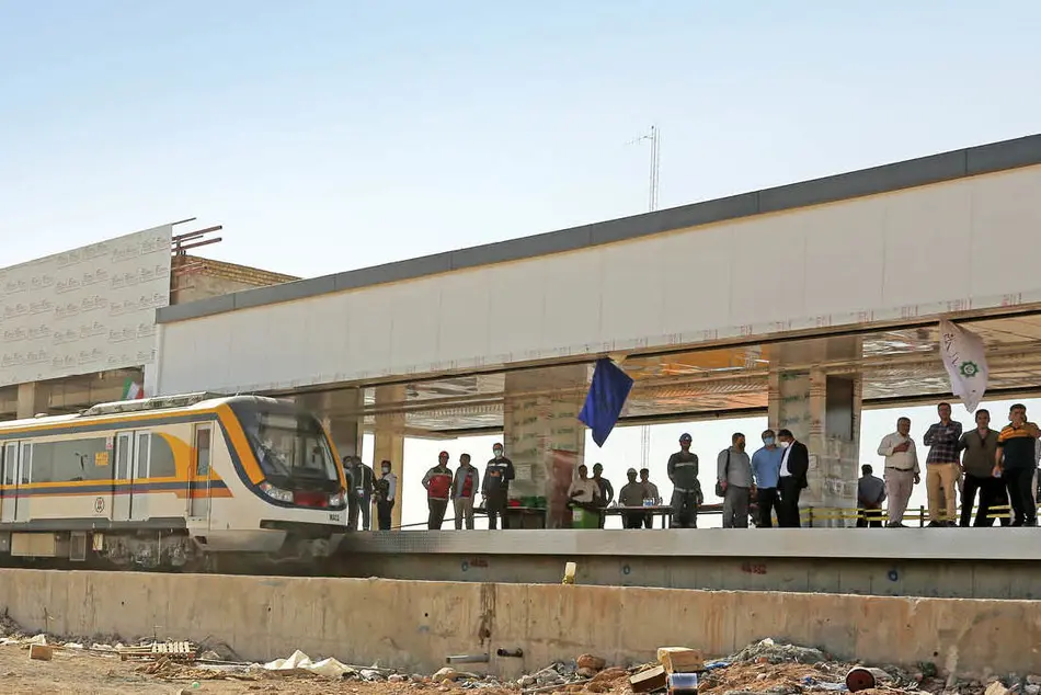 بازدید وزیر راه و شهرسازی از خط متروی تهران-پرند