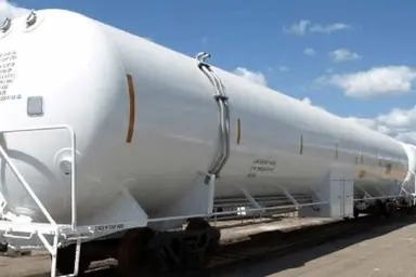 ساخت نخستین واگن حمل بنزین در ایران