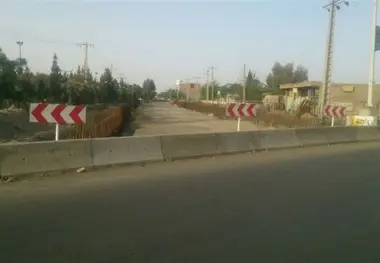 رانندگان کامیون ها چشم به راه افتتاح زیرگذر مکی آباد سیرجان