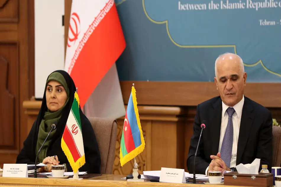 برقراری پرواز مستقیم از باکو به تهران و تبریز
