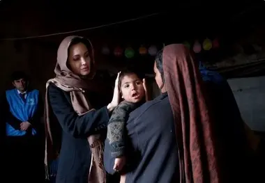 آنجلینا جولی با 