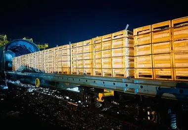 آغاز صادرات آزمایشی قیر و پلی‌ استایرن به اروپا با قطار