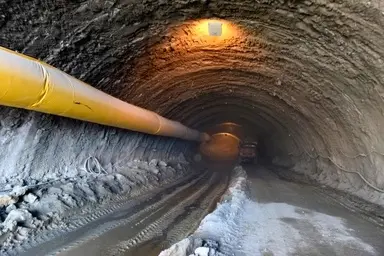 بازدید معاون وزیر راه و شهرسازی از پروژه احداث تونل هشتگرد-طالقان به عنوان مرتفع ترین تونل کشور 

